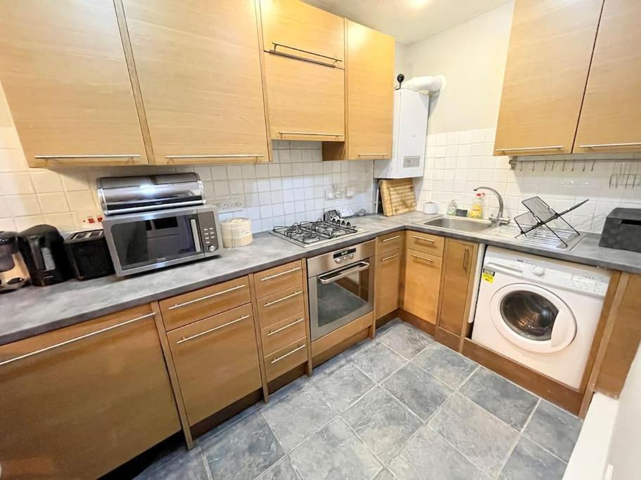 *New* Beautiful 2 Bedroom House In Central Location Londres Exterior foto